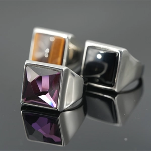 Bague Vintage en Acier Inoxydable avec Pierre Carrée pour Hommes Punk Gothique Chevalière Croix Géométrique Bijoux Cadeau