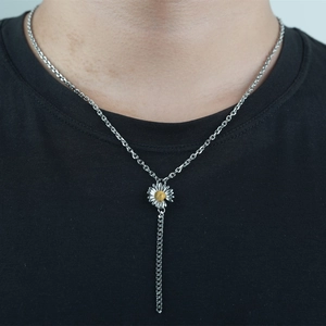 Titanium Steel Retro Hip Hop Daisy Pendant Necklace For Men Women Fashion Y-Shaped Long Chain Sunflower Flower Jewelry