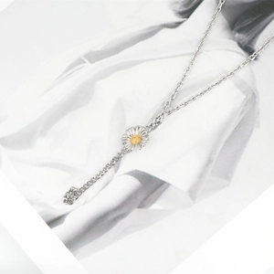 Vintage titanium steel sun flower pendant necklace with silver link chain