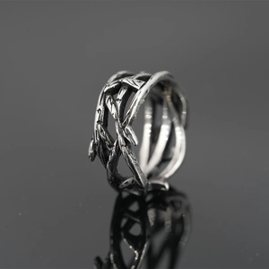 Gothic thorn vine entangled ring in oxidized silver finish with hollow design
