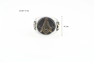 Macro shot of silver and gold punk ring showing weight 12.6g and height 18.1mm details