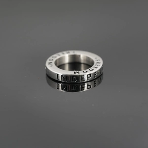 Bague en acier titane gravée Independent et Freedom, finition argentée pour hommes et femmes