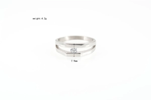 Detail view of double-layer silver ring with cubic zirconia inlay and 7.9mm width