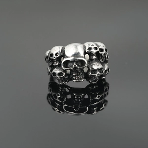 Punk gothic skull head ring in vintage silver titanium steel for a hip-hop look