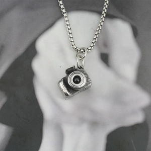 Vintage Titanium Steel Mini SLR Camera Pendant Necklace Personalized Hip Hop Retro Silver Box Chain For Men Women Unisex Jewelry Gift