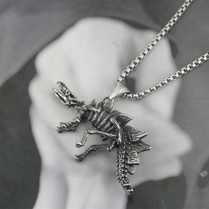 Retro hip-hop dinosaur skeleton pendant in vintage titanium steel with box chain