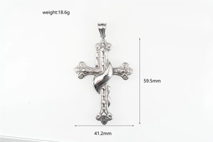 Vue détaillée du pendentif croix punk avec dimensions 59,5mm hauteur et poids 18,6g