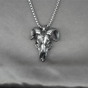 Collier Pendentif Crâne de Bélier Gothique Vintage Acier Inoxydable Bijoux Tête d'Animal 3D Homme Femme Punk Rock