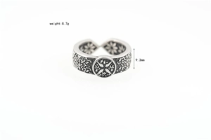 Macro detail of vintage cross pattern ring showing 9.3mm width and 8.7g weight