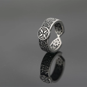 Vintage Titanium Steel Open Adjustable Ring Punk Gothic Cross Compass Pattern Relief Band For Men Women Biker Fashion Jewelry Accessory