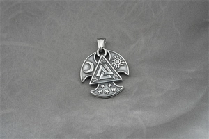 Λεπτομερής προβολή μενταγιόν Valknut με ουράνια σύμβολα σε ρετρό ασημί ατσάλινο σχέδιο