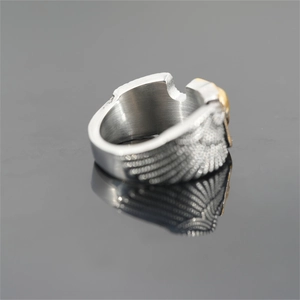 Retro punk titanium steel skull ring with golden emblem and carved eagle wings