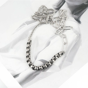 Minimalist silver拼接 Cuban chain necklace with asymmetrical industrial steel design