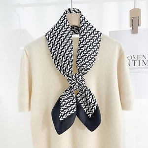 Retro V-letter print square silk scarf with black border and elegant satin finish