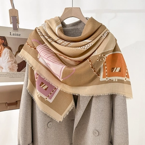 Retro chain print square scarf shawl in camel and pink with fringe for elegant women