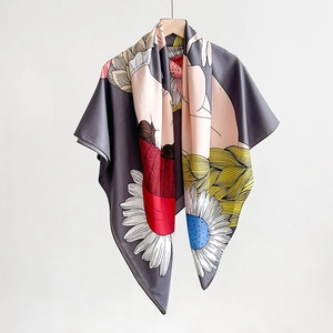Carré de soie minimaliste avec des illustrations florales et des motifs de personnages