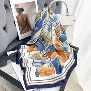 Elegante Foulard Quadrato in Raso Con Stampa Geometrica a Borsa Per Donna Fazzoletto da Collo alla Moda Accessorio Per Capelli da Ufficio Professionale di Lusso