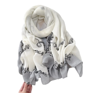 Élégante écharpe en coton et lin avec imprimé floral vintage pour châle de plage d'été