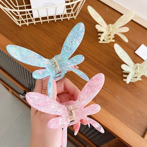 Pince à Cheveux Papillon en Acétate Élégante Texture Marbrée Iridescente Accessoire de Coiffure pour Femmes Mode
