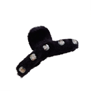 Pince à cheveux en peluche noire avec strass carrés pour un style hivernal chic