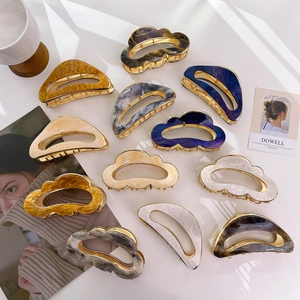Grande Pince à Cheveux Style Français pour Femmes Pince Requin en Acrylique Pince Géométrique Simple Accessoires de Coiffure Élégants
