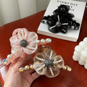 Grande Pince à Cheveux avec Fleur 3D en Maille Künstliche Perle Strass Élégant Polyvalent Shark Clip pour Femmes Coiffure Accessoire Cheveux