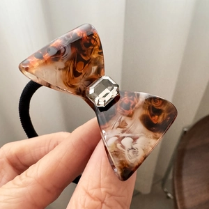 Retro tortoise shell bow hair tie with crystal accent and high elasticity elastic band