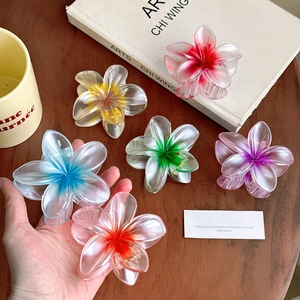Gradient Plumeria Flower Hair Claw Clip For Women Large Resin Plastic Shark Clip Elegant Hair Accessories For Beach Vacation