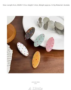 Tableau détaillé des tailles de mini pinces à cheveux en acétate avec strass brillants