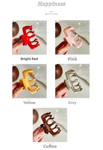 Vue détaillée des pinces à cheveux en acétate coloré avec gravure France Handmade