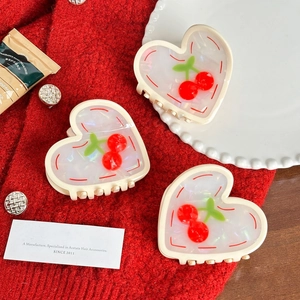 Sweet Acetate Heart Shaped Cherry Hair Claw Clip Pearlescent White Shark Clip For Women Elegant Retro Hair Accessories