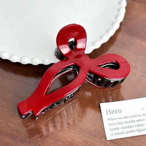 Glossy burgundy red and black claw clip for women in a large 11cm versatile hair accessory