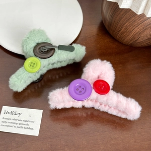 Pinces à cheveux en peluche rose et verte avec des boutons colorés pour femmes