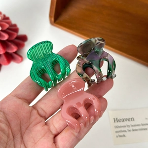 Trois mini pinces à cheveux en acétate aux couleurs gelée, rayures vertes et marbrures