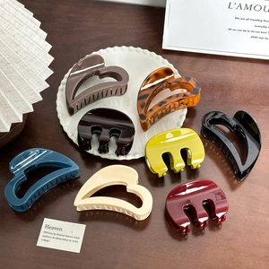 Minimalist High Gloss Heart Shaped Hair Claw Clip For Women Korean Style Large Ponytail Shark Clip Elegant Hair Catch Accessories