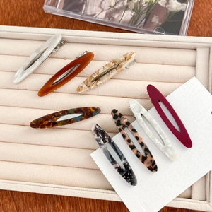 Barrette à Cheveux Bec de Canard Ovale Ajourée en Acétate pour Femmes Motif Marbre Écaille Géométrique Épingle à Cheveux