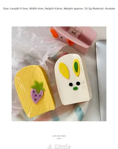 Trois jolies pinces à cheveux en acétate avec motifs lapin et fraise, 9,5x6x4,8cm