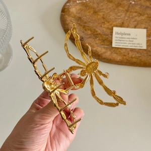 Golden spider-shaped alloy hair claw clip for women, large metal shark clip hair accessory
