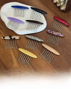 Détails de peignes à cheveux en acétate géométrique avec base en métal à sept dents