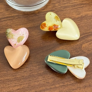 Lot de barrettes à cheveux en forme de cœur avec fleurs séchées et résine sur bois