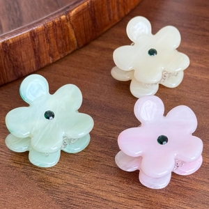 Mini-Haarklammern in Blumenform, Pastell-Gelee-Farben mit Strass auf Holzgrund