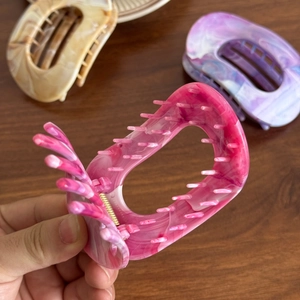Flat marble pattern hair claw clips in purple and beige with strong metal springs