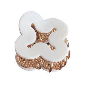 Elegant cream flower hair claw with gold alloy base and non-slip spring-loaded grip