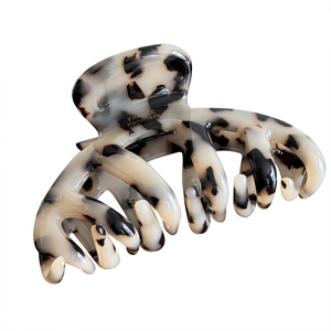 Handmade 4mm thick acetate octopus hair claw clip with black and white ink texture pattern