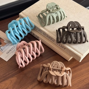Set of 5 large matte shark hair claws in pastel colors for thick hair styling