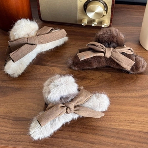 Autumn Winter Plush Bow Hair Claw Clip For Women Elegant Faux Fur Shark Clip Back Head Ponytail Hairpin Fashion Headwear