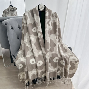 Women Vintage Floral Print Polyester Scarf Winter Thick Warm Imitation Cashmere Shawl With Tassels Soft Neck Warmer Wrap