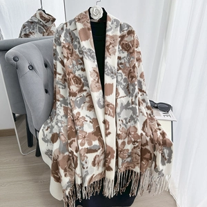 Sciarpa invernale spessa da donna con stampa floreale vintage e lunghe frange eleganti