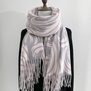 Sciarpa scialle invernale calda da donna con motivo a foglie rosa grigio e frange