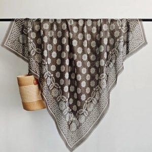 Foulard Carré Large pour Femmes Style Ethnique en Polyester Imprimé Floral Châle à Glands Bohème Vacances Voyage Rétro